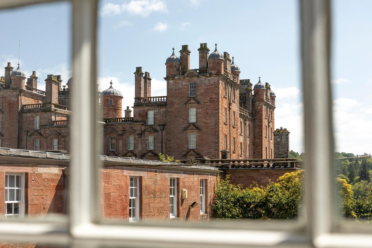 Stableyard Studio: Drumlanrig Castle Thornhill  Buitenkant foto